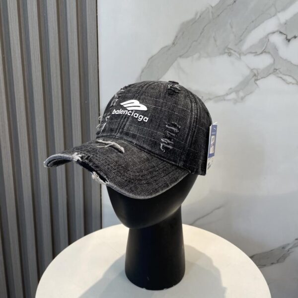 réplica,joyas,joyería,1:1,replica,fake,lujo,barato BALENCIAGA nueva gorra de béisbol con gorra de pato lavada con agujeros desgastados de estilo coreano