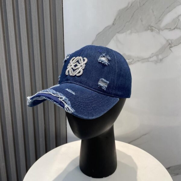 réplica,joyas,joyería,1:1,replica,fake,lujo,barato Nueva gorra de béisbol de mezclilla lavada rasgada de Loewe para hombre y mujer