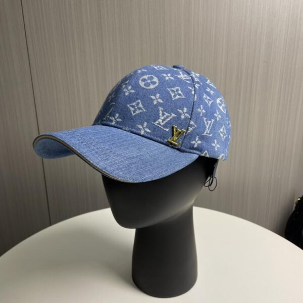 réplica,joyas,joyería,1:1,replica,fake,lujo,barato Gorra de béisbol Louis Vuitton nueva y original.