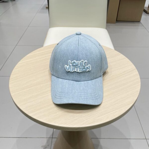 réplica,joyas,joyería,1:1,replica,fake,lujo,barato Gorra de béisbol bordada original de Louis Vuitton para hombre y mujer.