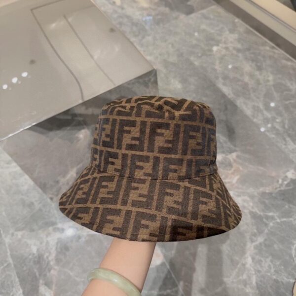 réplica,joyas,joyería,1:1,replica,fake,lujo,barato Fendi sombrero de pescador con letras para presbicia