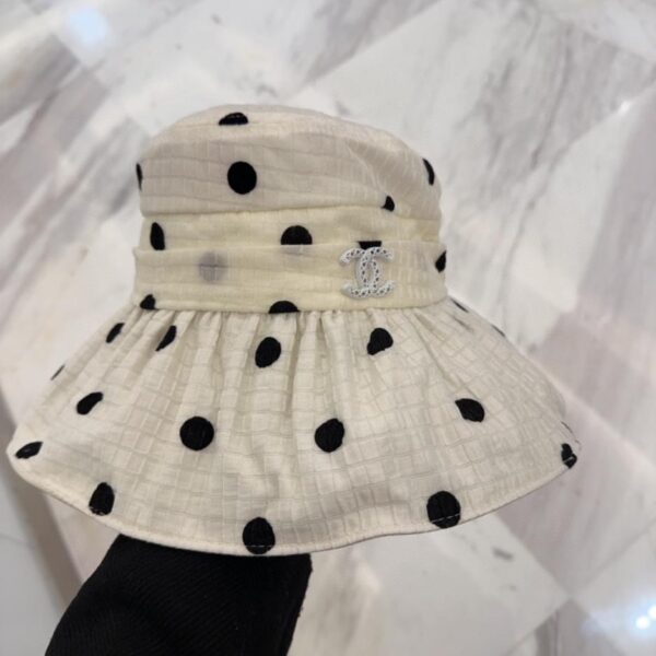réplica,joyas,joyería,1:1,replica,fake,lujo,barato Chanel nuevo sombrero de tela de primavera y verano sombrero de cubo plisado