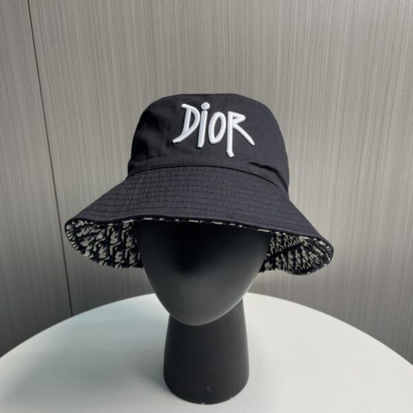 réplica,joyas,joyería,1:1,replica,fake,lujo,barato Sitio web oficial de Dior, el último sombrero de pescador con logo Dior bordado a doble cara