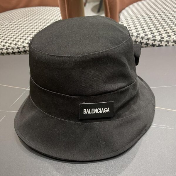 réplica,joyas,joyería,1:1,replica,fake,lujo,barato BALENCIAGA sombrero de pescador irregular de invierno