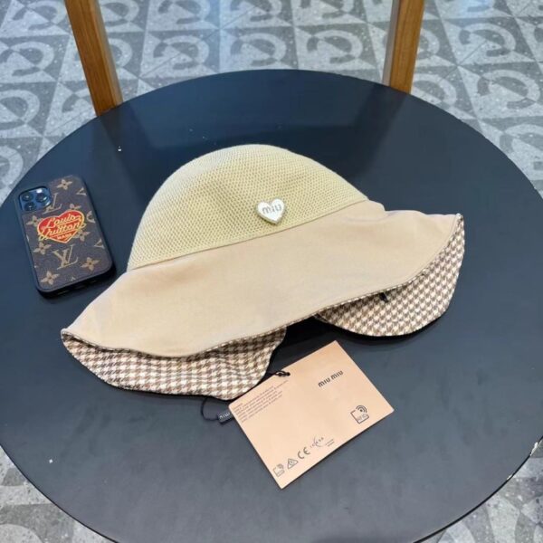 réplica,joyas,joyería,1:1,replica,fake,lujo,barato Miu Miu nuevo sombrero de pescador sencillo con materiales empalmados y sombrero de pescador