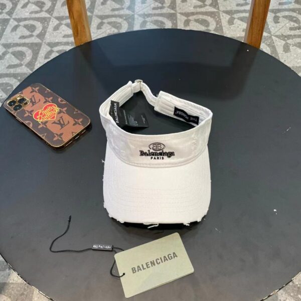 réplica,joyas,joyería,1:1,replica,fake,lujo,barato El intrigante sombrero de copa vacío de ala rasgada de Balenciaga