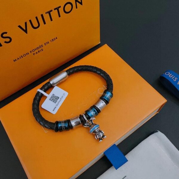 réplica,joyas,joyería,1:1,replica,fake,lujo,barato Pulsera de cuero Louis Vuitton RW original, nuevo estilo, estilo retro, pareja, modelo rock punk, estilo tailandés plateado (17R4T)