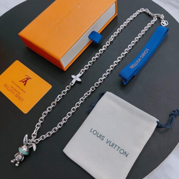 réplica,joyas,joyería,1:1,replica,fake,lujo,barato Collar Louis Vuitton RW original de estilo nuevo, estilo retro para parejas, estilo rock punk, plata tailandesa (LIAC5)
