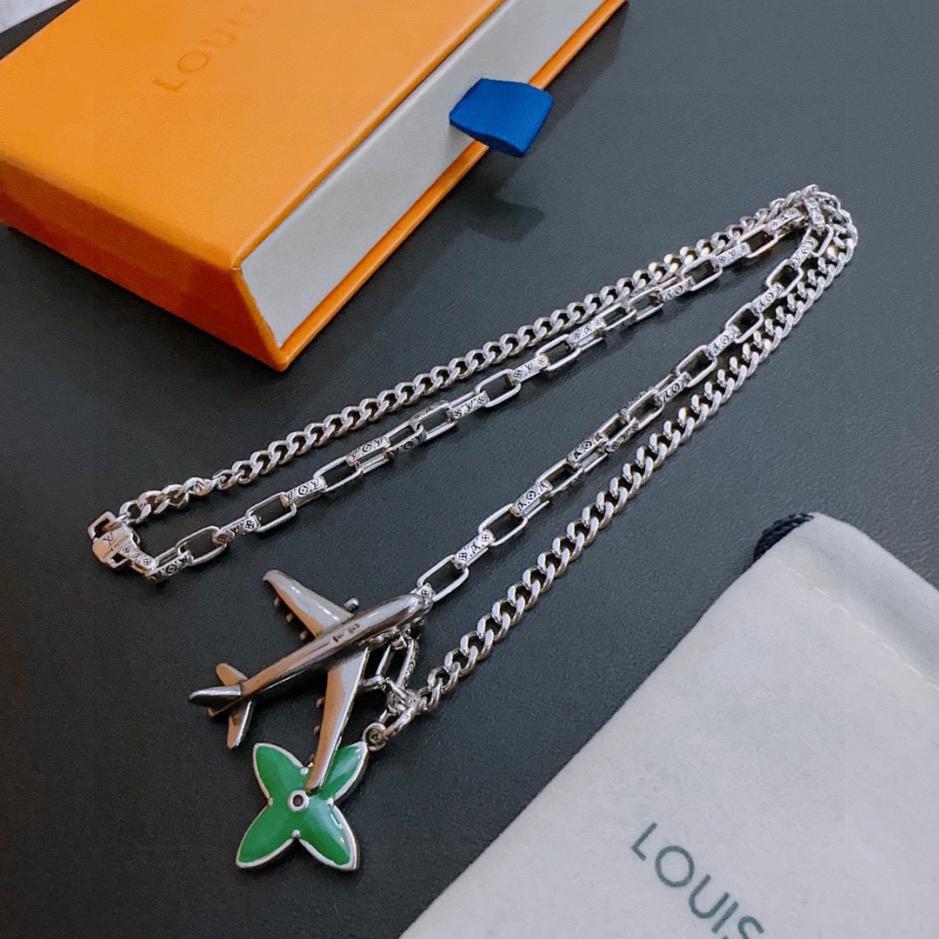 réplica,joyas,joyería,1:1,replica,fake,lujo,barato réplica,joyas,joyería,1:1,replica,fake,lujo,barato Collar Louis Vuitton RW original de mostrador nuevo estilo retro de pareja rock punk estilo tailandés plata (F70V1)