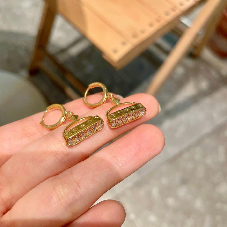 réplica,joyas,joyería,1:1,replica,fake,lujo,barato réplica,joyas,joyería,1:1,replica,fake,lujo,barato Pendientes LV originales de latón con aguja de plata de ley 925 (ORJTN)