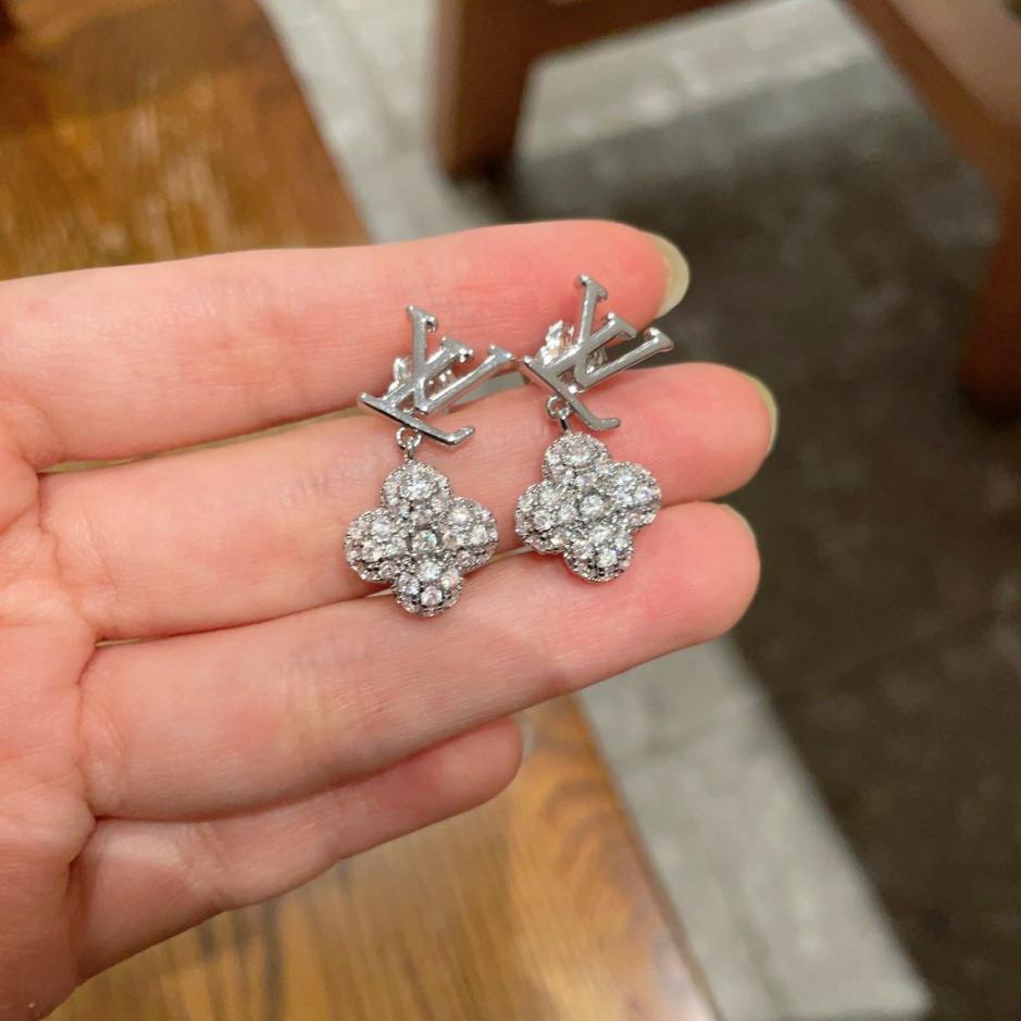 réplica,joyas,joyería,1:1,replica,fake,lujo,barato réplica,joyas,joyería,1:1,replica,fake,lujo,barato Pendientes con letras LV y diamantes, originales de latón y plata de ley 925 (STEWG)
