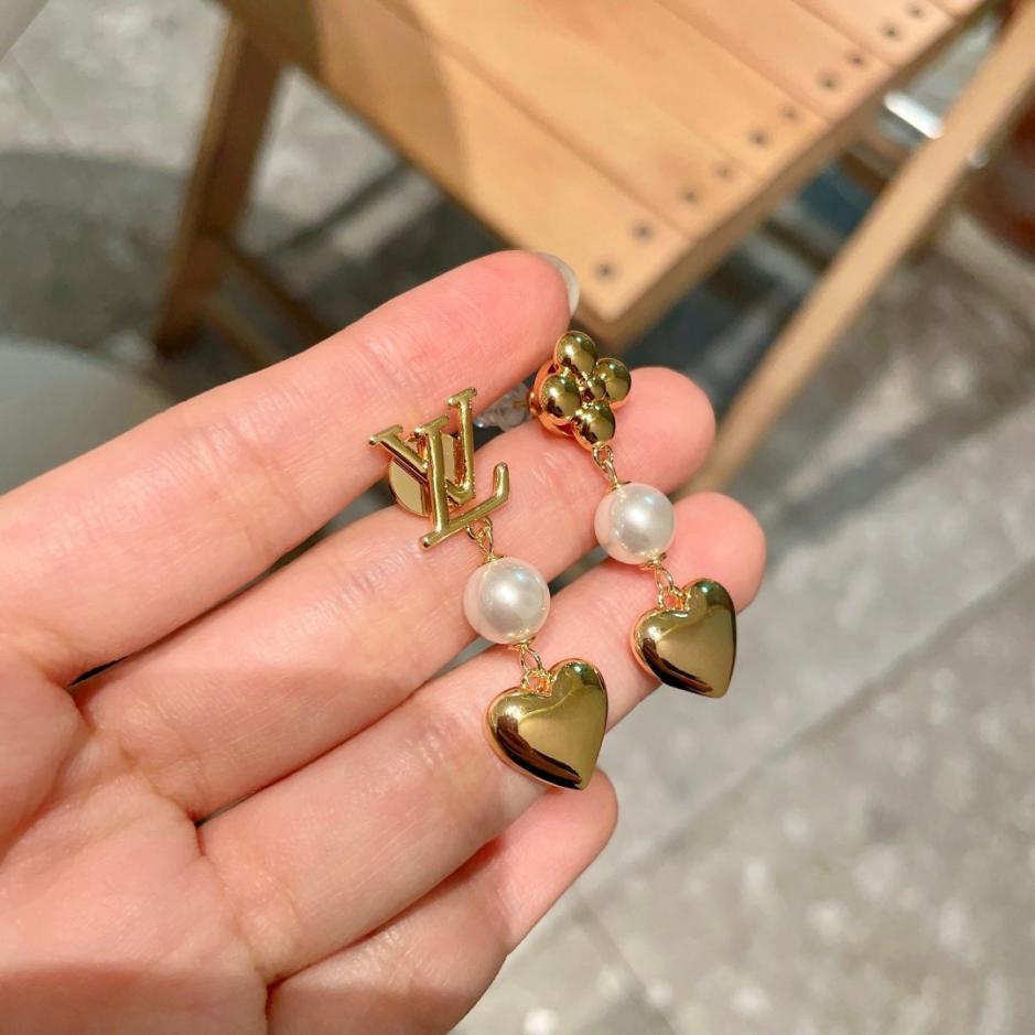 réplica,joyas,joyería,1:1,replica,fake,lujo,barato réplica,joyas,joyería,1:1,replica,fake,lujo,barato Pendientes Louis Vuitton nuevos, pendientes clásicos de flores antiguas (P8K7V)