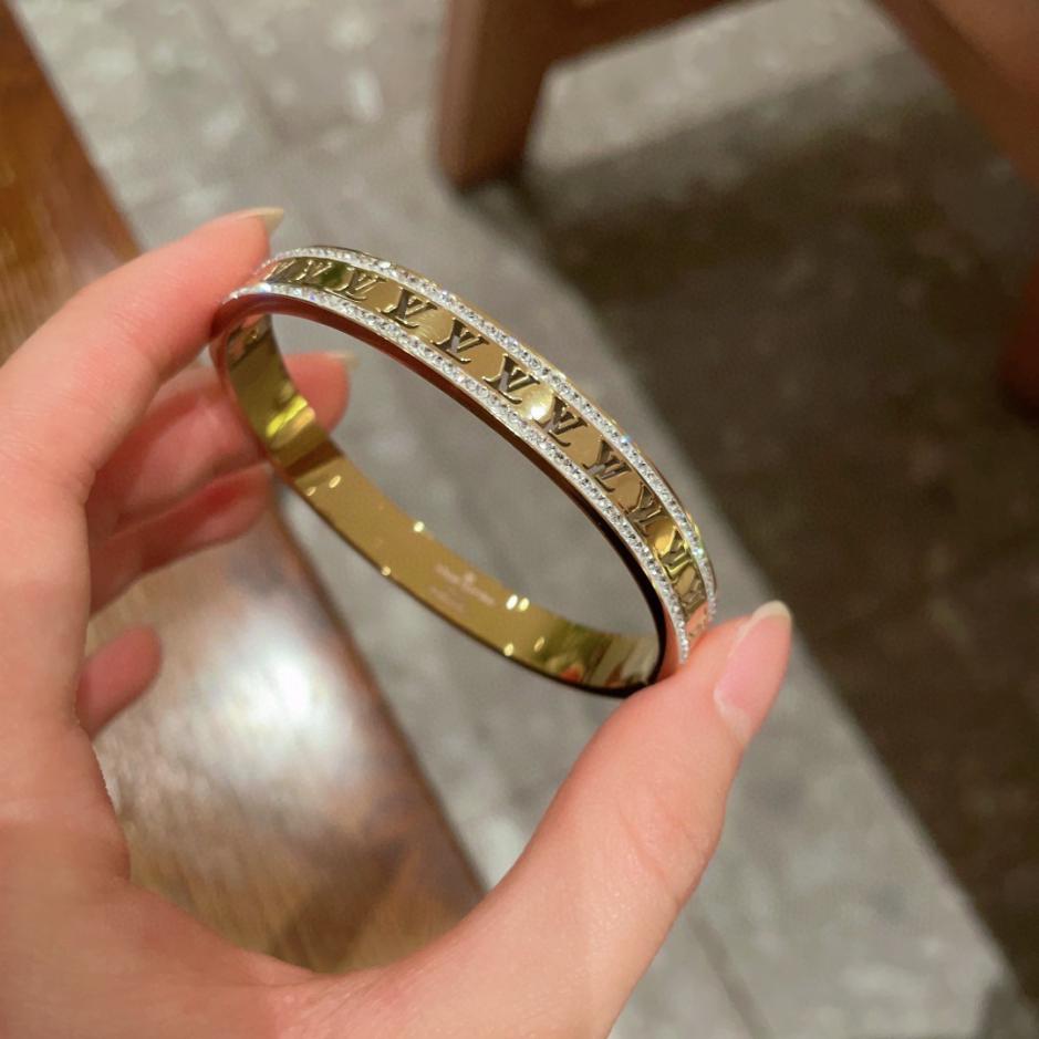 réplica,joyas,joyería,1:1,replica,fake,lujo,barato réplica,joyas,joyería,1:1,replica,fake,lujo,barato Pulsera hueca con letras LV, nuevo producto (I1MJ2)