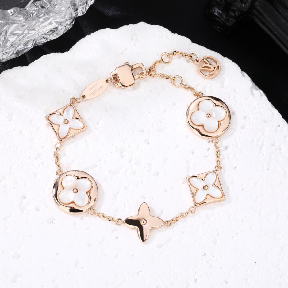 réplica,joyas,joyería,1:1,replica,fake,lujo,barato réplica,joyas,joyería,1:1,replica,fake,lujo,barato Las nuevas pulseras LV están disponibles en la web oficial al mismo tiempo. Finamente elaboradas (68OBE).