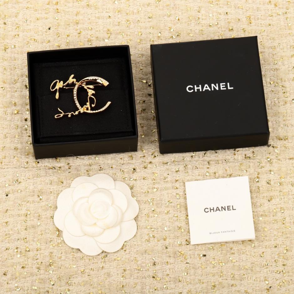 réplica,joyas,joyería,1:1,replica,fake,lujo,barato réplica,joyas,joyería,1:1,replica,fake,lujo,barato Broche de doble C de Chanel 24s (4IIHK)