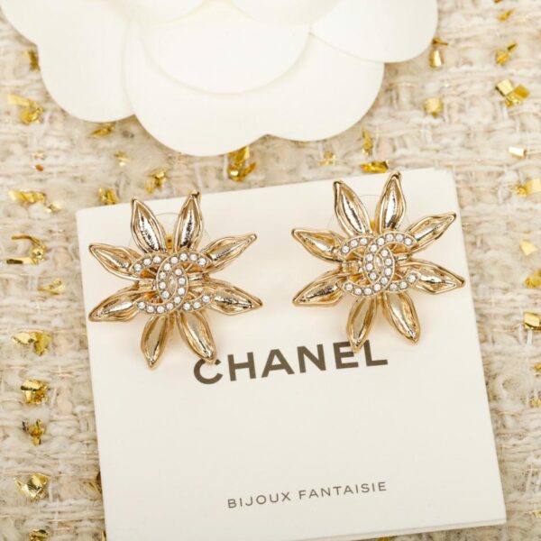 réplica,joyas,joyería,1:1,replica,fake,lujo,barato Pendientes Chanel de piel de cordero con doble C (CC clásica) + diamantes Swarovski + piel de cordero (H9LPM)