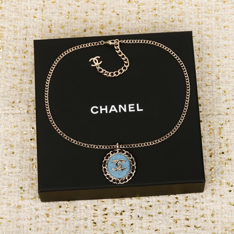 réplica,joyas,joyería,1:1,replica,fake,lujo,barato réplica,joyas,joyería,1:1,replica,fake,lujo,barato Collar ovalado de cuero y mezclilla de Chanel (ZN47S)