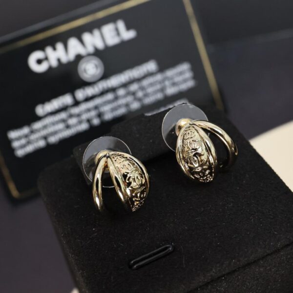 réplica,joyas,joyería,1:1,replica,fake,lujo,barato Pendientes pequeños Chanel 25A de nogal (FYWV1)