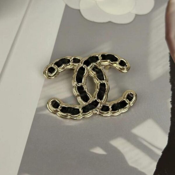 réplica,joyas,joyería,1:1,replica,fake,lujo,barato Broche clásico de cuero con doble C de Chanel (E9AH8)