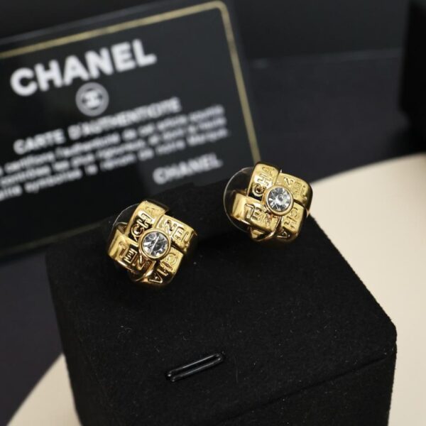 réplica,joyas,joyería,1:1,replica,fake,lujo,barato Broche de plumas ovaladas con diamantes de Chanel 25s (J3UQU)