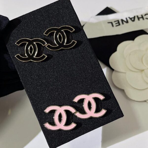 réplica,joyas,joyería,1:1,replica,fake,lujo,barato Pendientes Chanel de 25 peniques con doble C de esmalte, populares en blanco y negro (FX6FX)