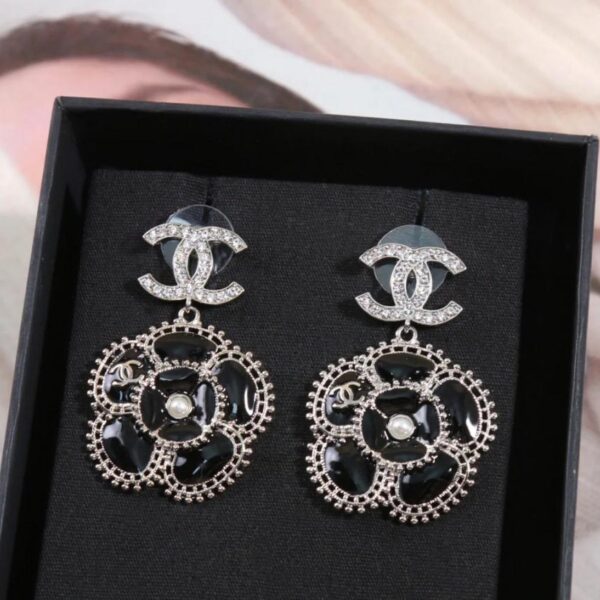 réplica,joyas,joyería,1:1,replica,fake,lujo,barato Pendientes Chanel Camellia de esmalte negro (JG3A9)