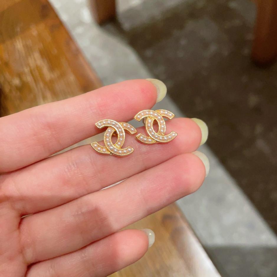 réplica,joyas,joyería,1:1,replica,fake,lujo,barato réplica,joyas,joyería,1:1,replica,fake,lujo,barato Pendientes Chanel Doble C de segunda mano (MO7HD)