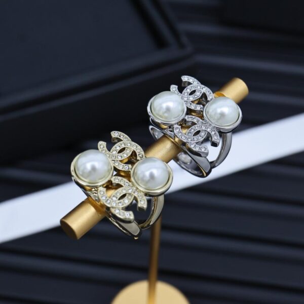 réplica,joyas,joyería,1:1,replica,fake,lujo,barato Anillo Chanel 25s Summer Square Pearl Letter (UBN3S)