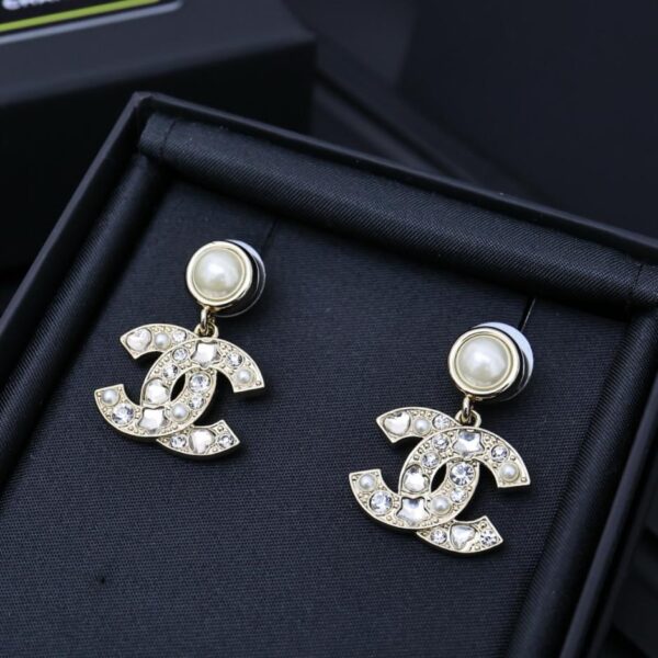 réplica,joyas,joyería,1:1,replica,fake,lujo,barato Pendientes de diamantes y perlas con estrella de Chanel, diamante del amor, diez diamantes de estrella + perlas y otros elementos ricos están incrustados en la doble C (B2KUQ)