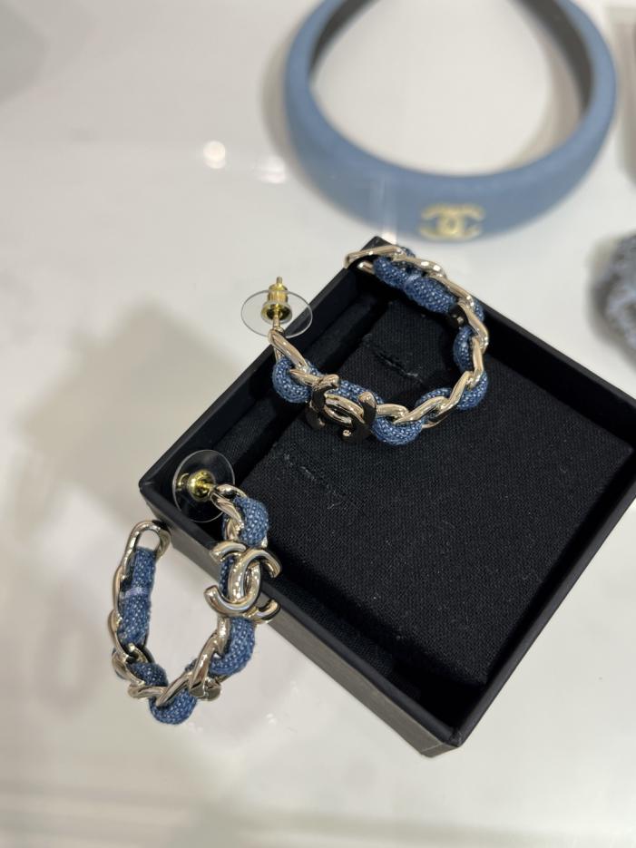 réplica,joyas,joyería,1:1,replica,fake,lujo,barato réplica,joyas,joyería,1:1,replica,fake,lujo,barato Pendientes de cadena vaquera con doble C en oro nuevo Chanel 25P (ETR2E)