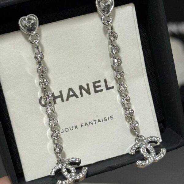 réplica,joyas,joyería,1:1,replica,fake,lujo,barato Los últimos pendientes de borlas de platino de Chanel están hechos de latón ZP (1BTPC)