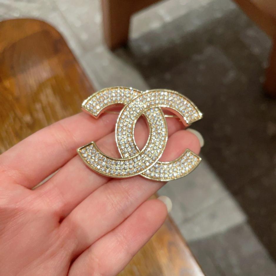 réplica,joyas,joyería,1:1,replica,fake,lujo,barato réplica,joyas,joyería,1:1,replica,fake,lujo,barato Nuevos modelos de CHANEL sincronizados con el nuevo broche Chanel (6PSSO)