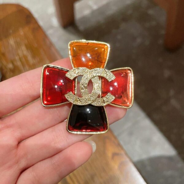 réplica,joyas,joyería,1:1,replica,fake,lujo,barato Nuevos modelos de CHANEL sincronizados con el nuevo broche Chanel (HLRGM)