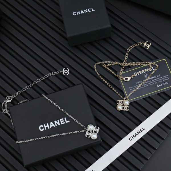 réplica,joyas,joyería,1:1,replica,fake,lujo,barato Nuevos pendientes de perlas Chanel en plata de ley 925 con aguja de latón y oro (OM1R1)