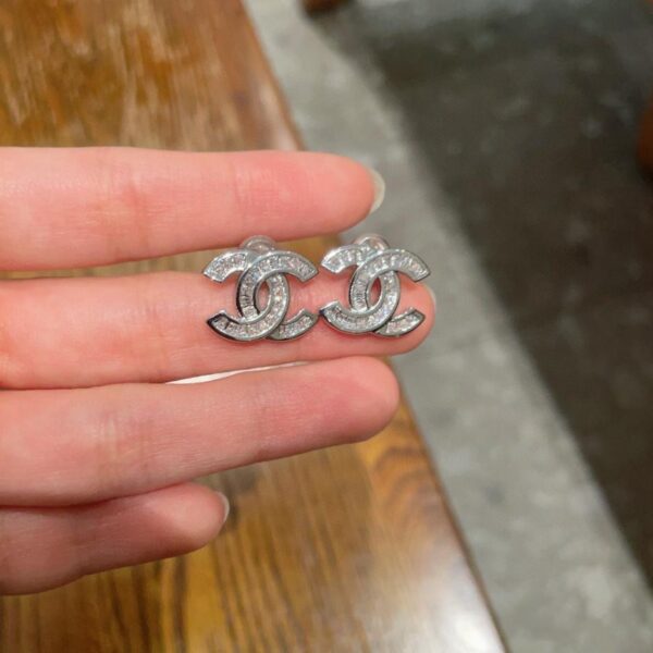 réplica,joyas,joyería,1:1,replica,fake,lujo,barato Pendientes Chanel Doble C de segunda mano (9XSM1)