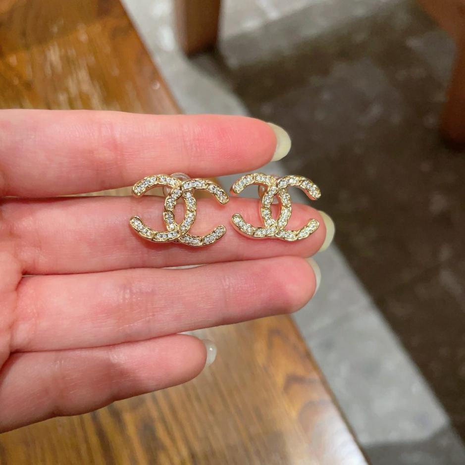 réplica,joyas,joyería,1:1,replica,fake,lujo,barato réplica,joyas,joyería,1:1,replica,fake,lujo,barato Pendientes Chanel Doble C de segunda mano (OBWH2)