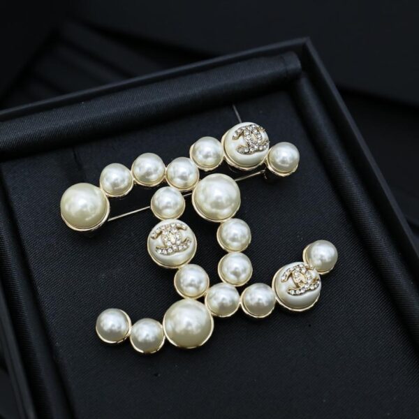 réplica,joyas,joyería,1:1,replica,fake,lujo,barato Broche clásico de perla con doble C de Chanel (12Q5S)