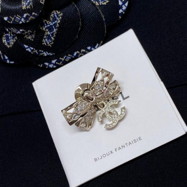 réplica,joyas,joyería,1:1,replica,fake,lujo,barato Broche colgante con forma de C y lazo hueco de Chanel (5BDXN)
