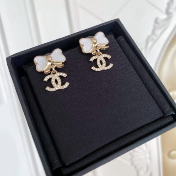 réplica,joyas,joyería,1:1,replica,fake,lujo,barato Broche colgante con forma de C y lazo hueco de Chanel (5BDXN)