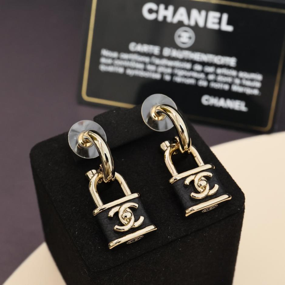 réplica,joyas,joyería,1:1,replica,fake,lujo,barato réplica,joyas,joyería,1:1,replica,fake,lujo,barato Pendientes Chanel 25A con cierre de piel de cordero (009KN)