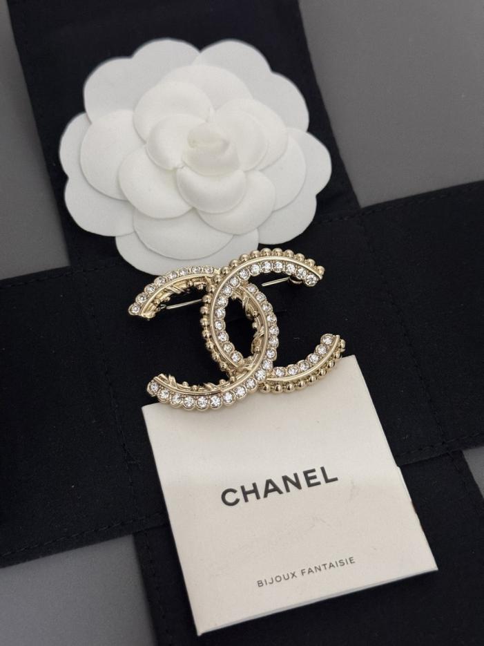 réplica,joyas,joyería,1:1,replica,fake,lujo,barato réplica,joyas,joyería,1:1,replica,fake,lujo,barato El último broche de diamantes CC de Chanel, fabricado en latón ZP (U93FB)