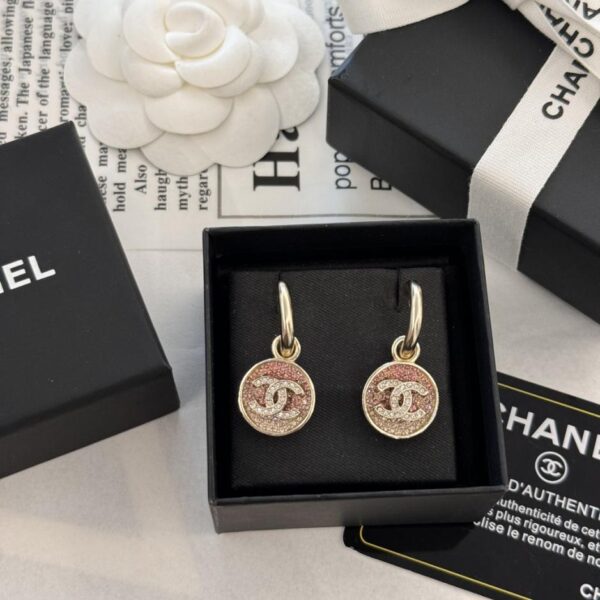 réplica,joyas,joyería,1:1,replica,fake,lujo,barato Pendientes de cuero trenzado con pedrería de la serie Letras de Chanel (D7AQT)