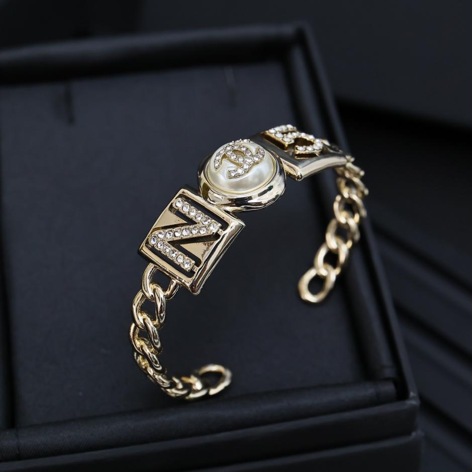 réplica,joyas,joyería,1:1,replica,fake,lujo,barato réplica,joyas,joyería,1:1,replica,fake,lujo,barato Pulsera con letra N5 de Chanel (MEUD6)