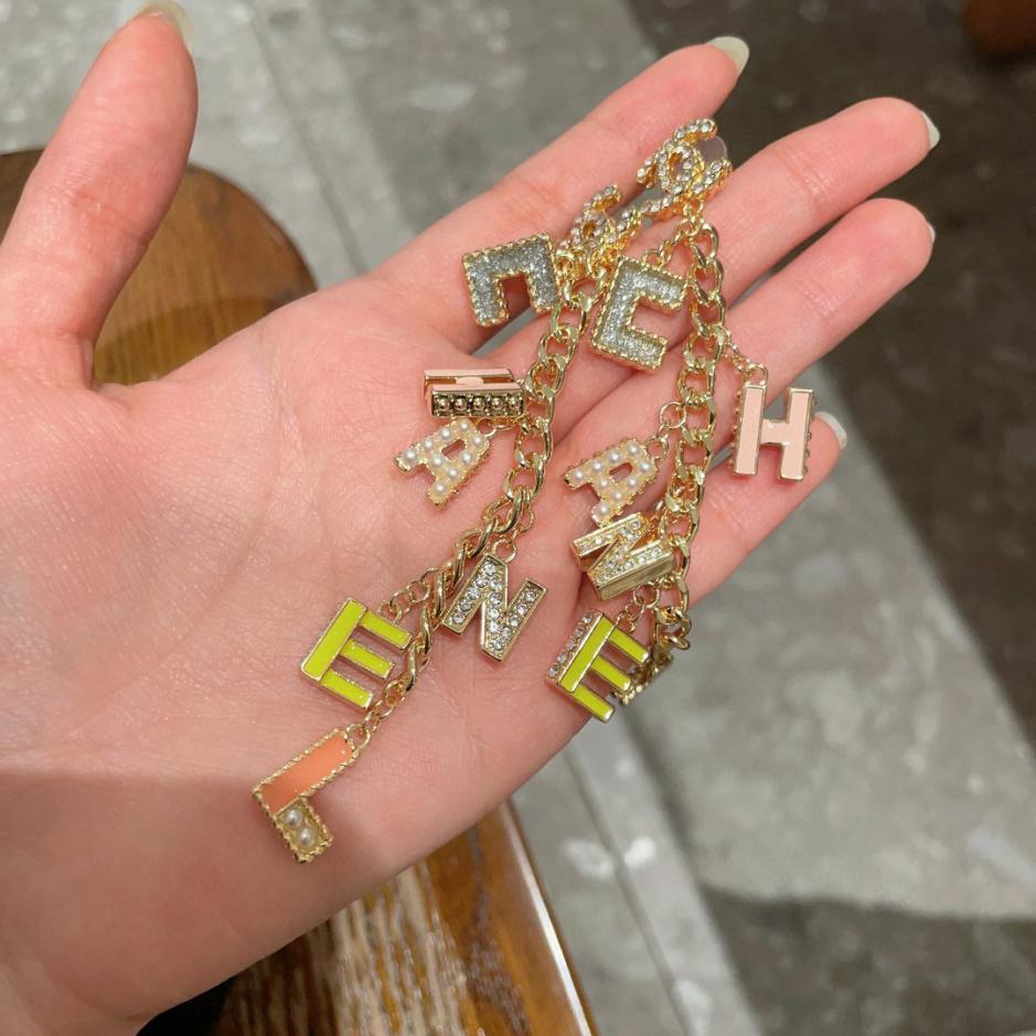 réplica,joyas,joyería,1:1,replica,fake,lujo,barato réplica,joyas,joyería,1:1,replica,fake,lujo,barato Pendientes Chanel Doble C de segunda mano (VS6AC)