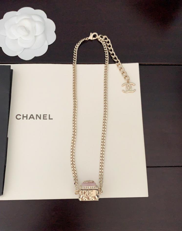 réplica,joyas,joyería,1:1,replica,fake,lujo,barato réplica,joyas,joyería,1:1,replica,fake,lujo,barato El último bolso de resina rosa de Chanel y collar de latón (IA72S)