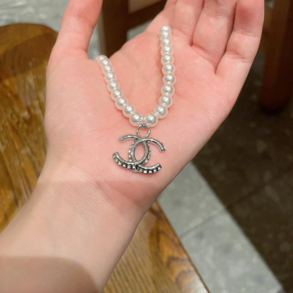 réplica,joyas,joyería,1:1,replica,fake,lujo,barato réplica,joyas,joyería,1:1,replica,fake,lujo,barato Collar con letras vintage de Chanel (5VOZ0)