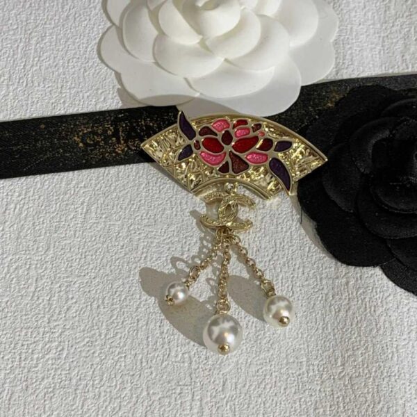réplica,joyas,joyería,1:1,replica,fake,lujo,barato Broche de perla y corazón hueco con diseño de diamantes Chanel 25A (DMJG3)