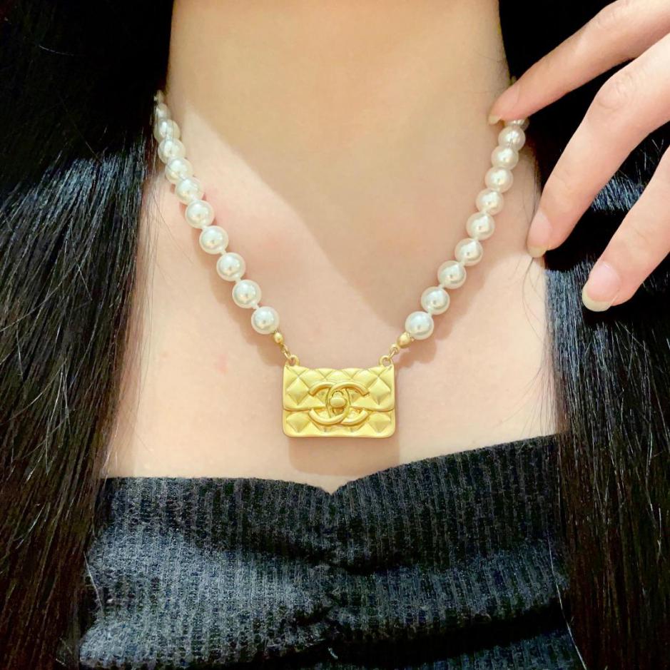 réplica,joyas,joyería,1:1,replica,fake,lujo,barato réplica,joyas,joyería,1:1,replica,fake,lujo,barato Collar con letras vintage de Chanel (D54HW)