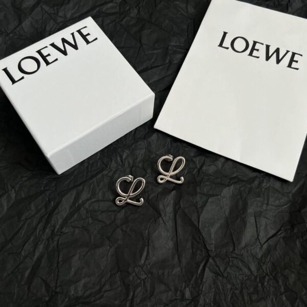 réplica,joyas,joyería,1:1,replica,fake,lujo,barato Pendientes de aro con cierre de diamantes grabados de Loewe (8EP0X)
