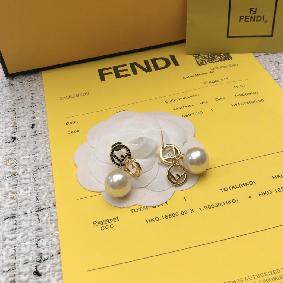 réplica,joyas,joyería,1:1,replica,fake,lujo,barato réplica,joyas,joyería,1:1,replica,fake,lujo,barato Pendientes con el nuevo logotipo de FENDI, personalizables de alta gama (UY2IU)